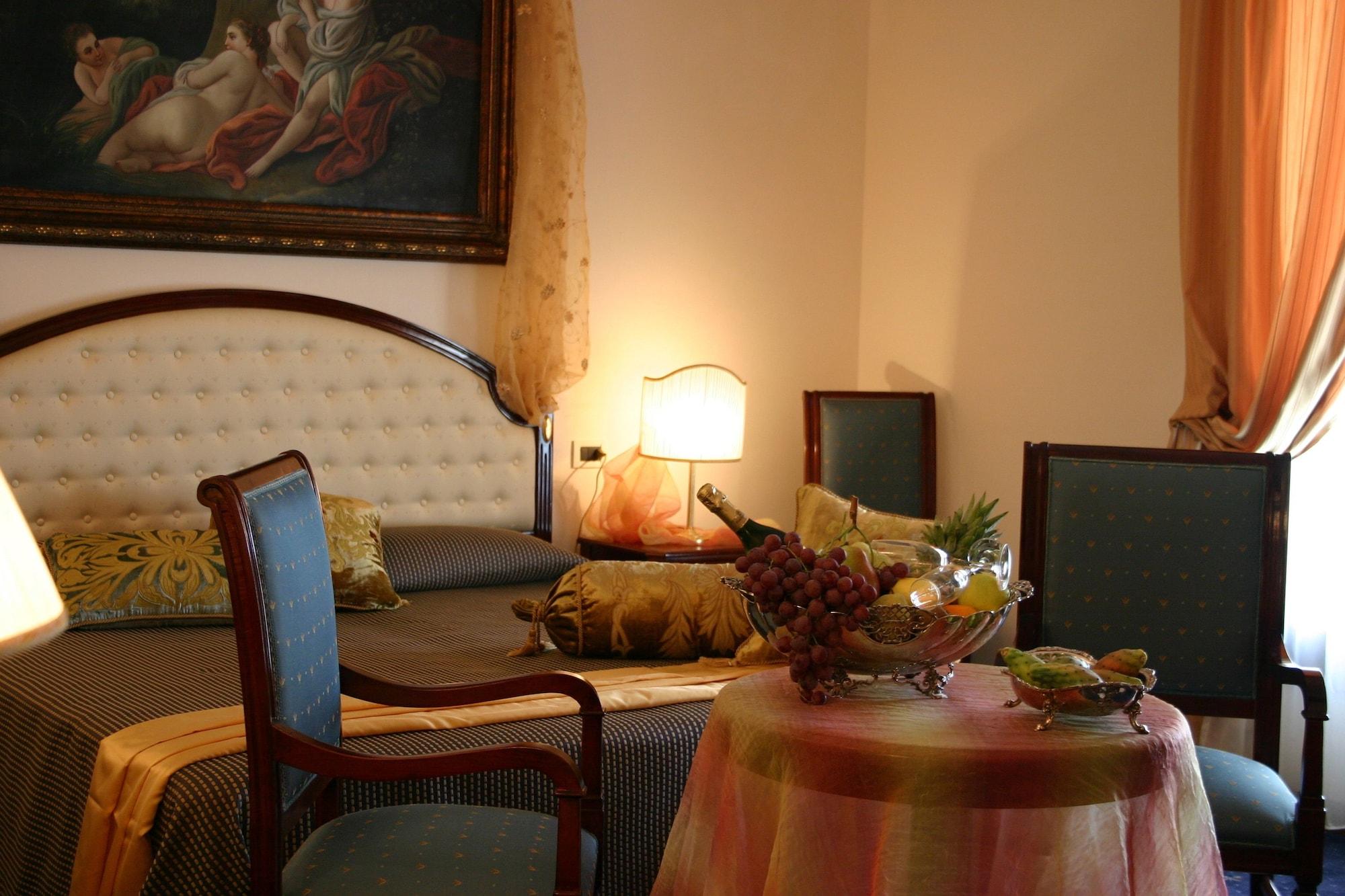 Grand Hotel Palace Marsala Bagian luar foto A room at the hotel